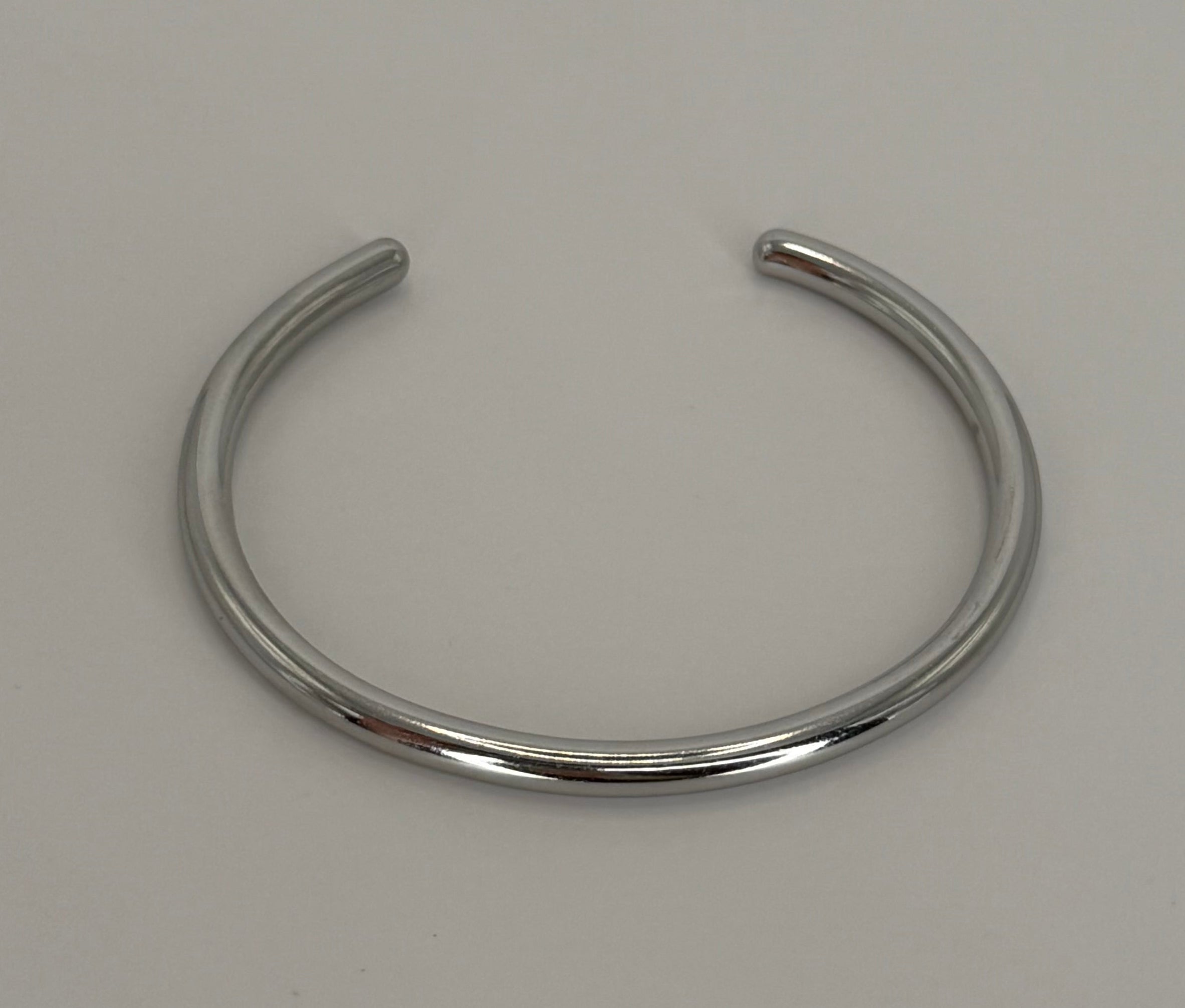 Bracciale rigido aperto dorato minimal